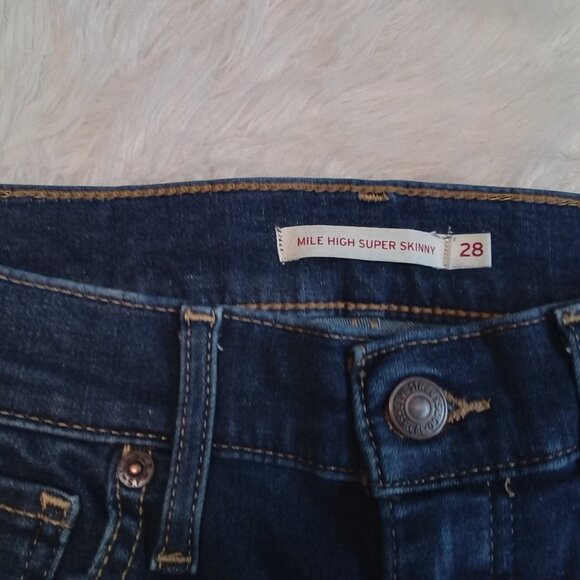 Levi's Woman's Dark Wash Mile High Supper Skinny Denim Jeans Size: 28 - Picture 8 of 10